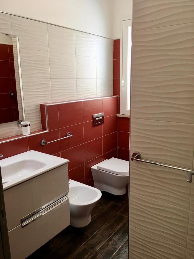Flori Apartment Reitani Luaran gambar