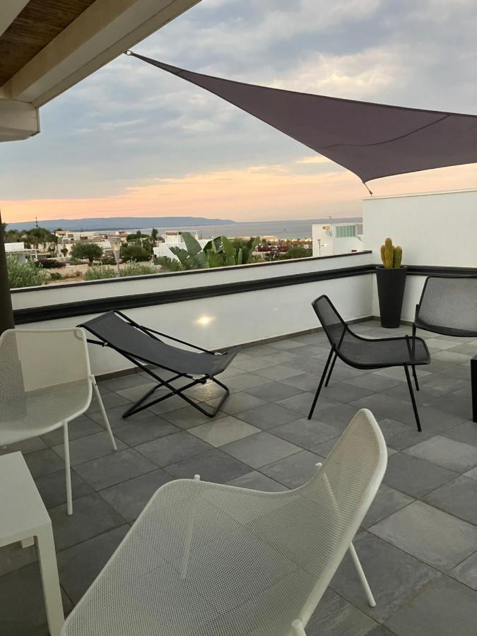 Flori Apartment Reitani Luaran gambar