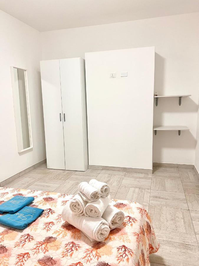 Flori Apartment Reitani Luaran gambar